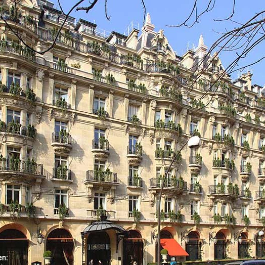 Paris_avenue_montaigne - Homeleo