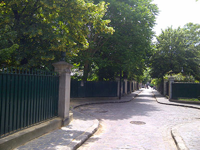 Cite_des_Fleurs_Voie_centrale Paris 17 cité des fleurs